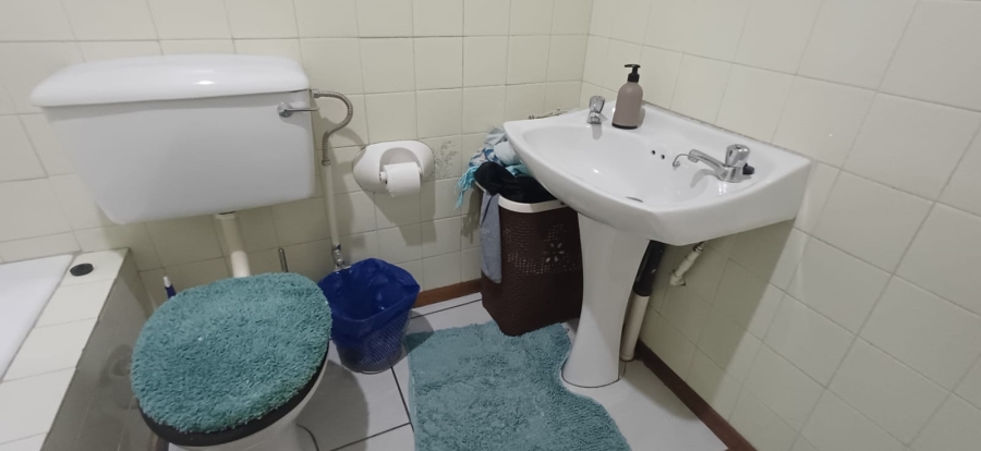 5 Bedroom Property for Sale in Morelig Free State